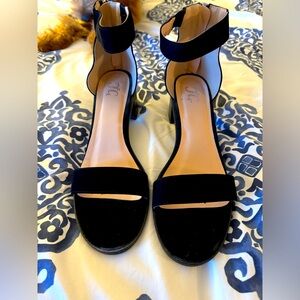 Black block heels - Journee Collection